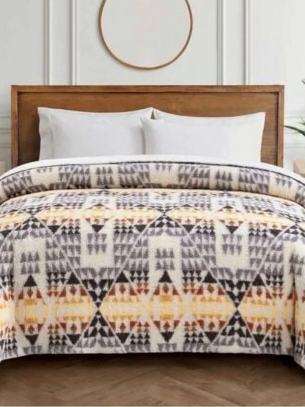 Pendleton Queen Sherpa Fleece Blanket in the 